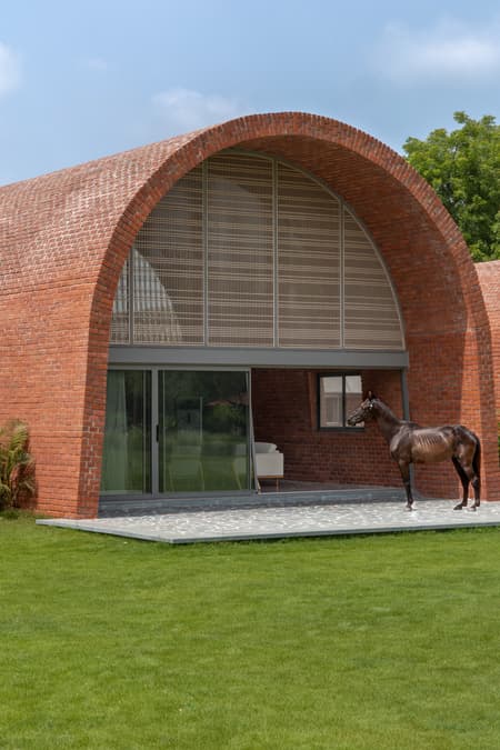 VAULT HOUSE - India